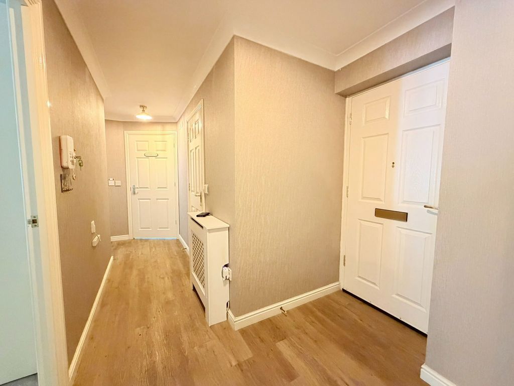 Property photo 3 of 24