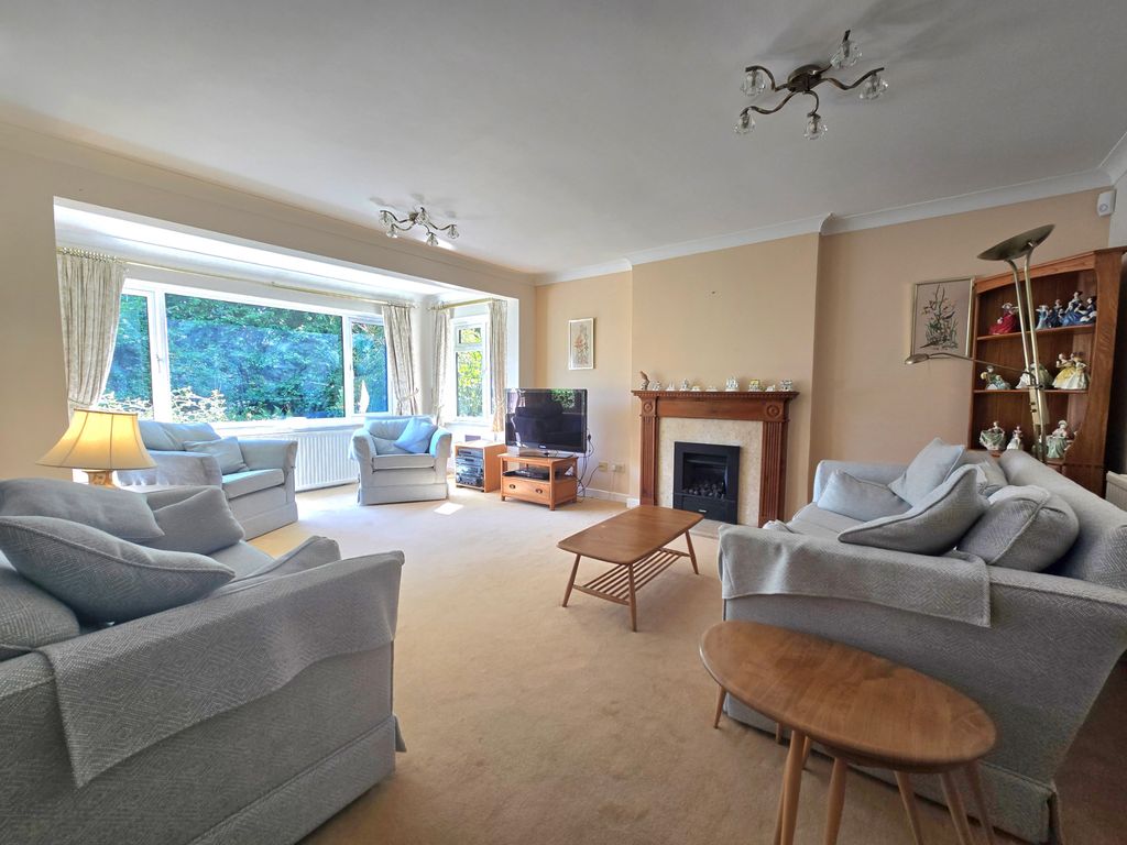 Property photo 3 of 15 Bk Sitting Room