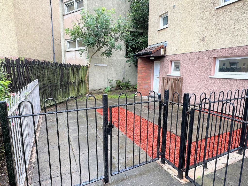 Property photo 2 of 10