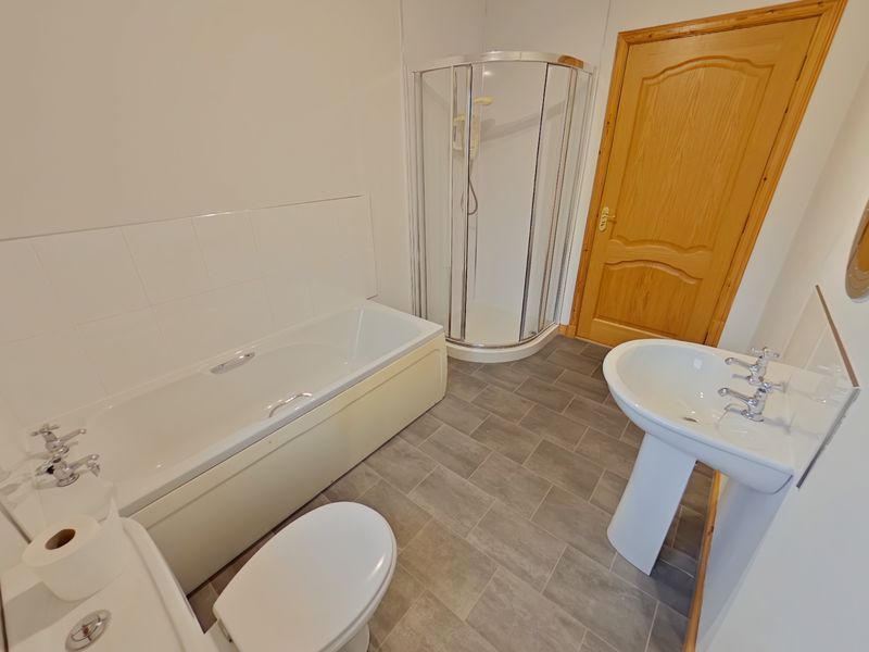 Property photo 3 of 8 Photo 1