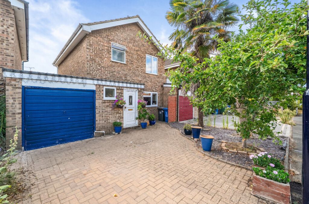 Property photo 1 of 12