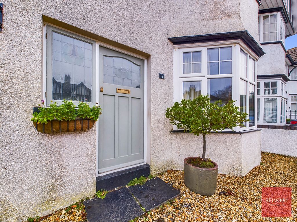 Property photo 2 of 22