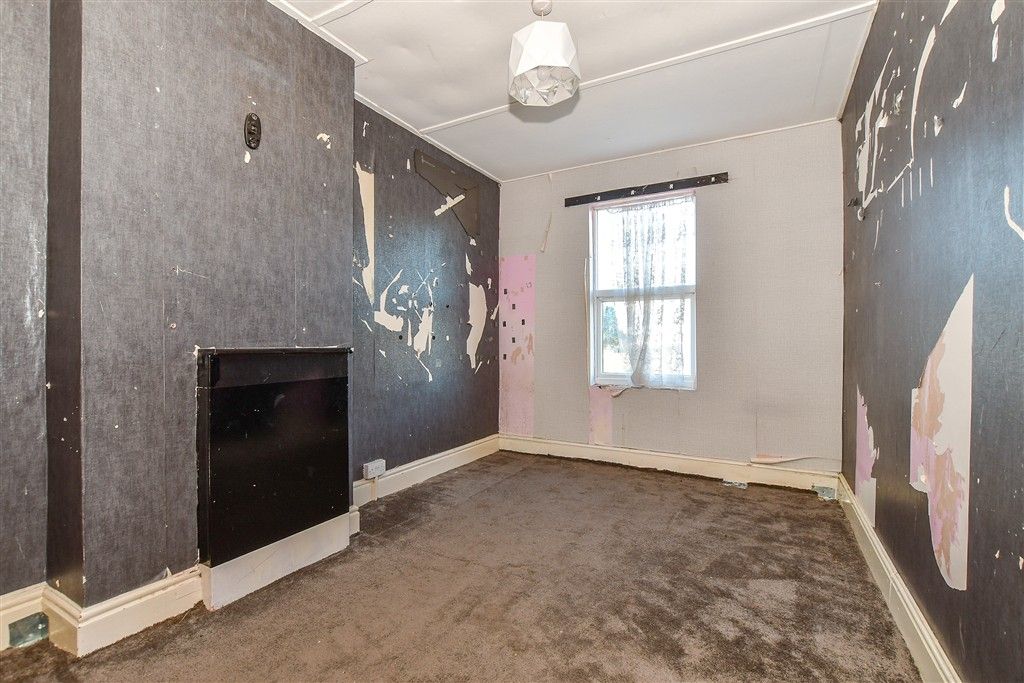 Property photo 3 of 9 Bedroom 2