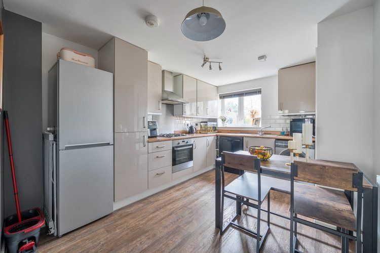 Property photo 3 of 20