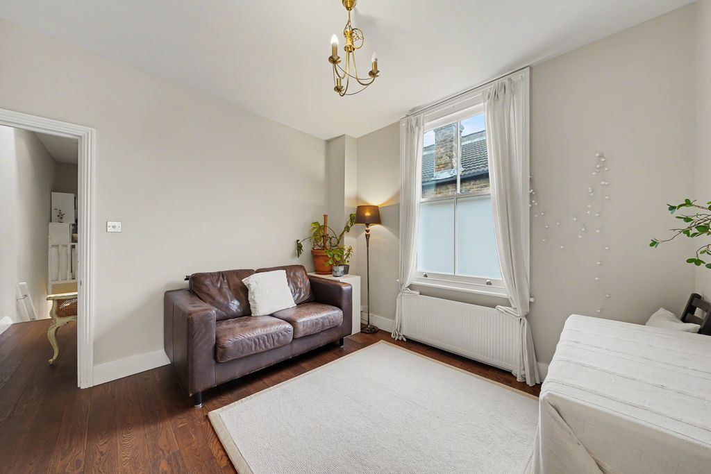 Property photo 2 of 9 Photo 1