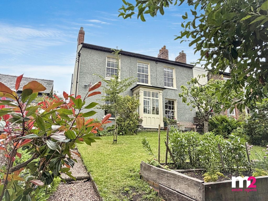 Property photo 1 of 32