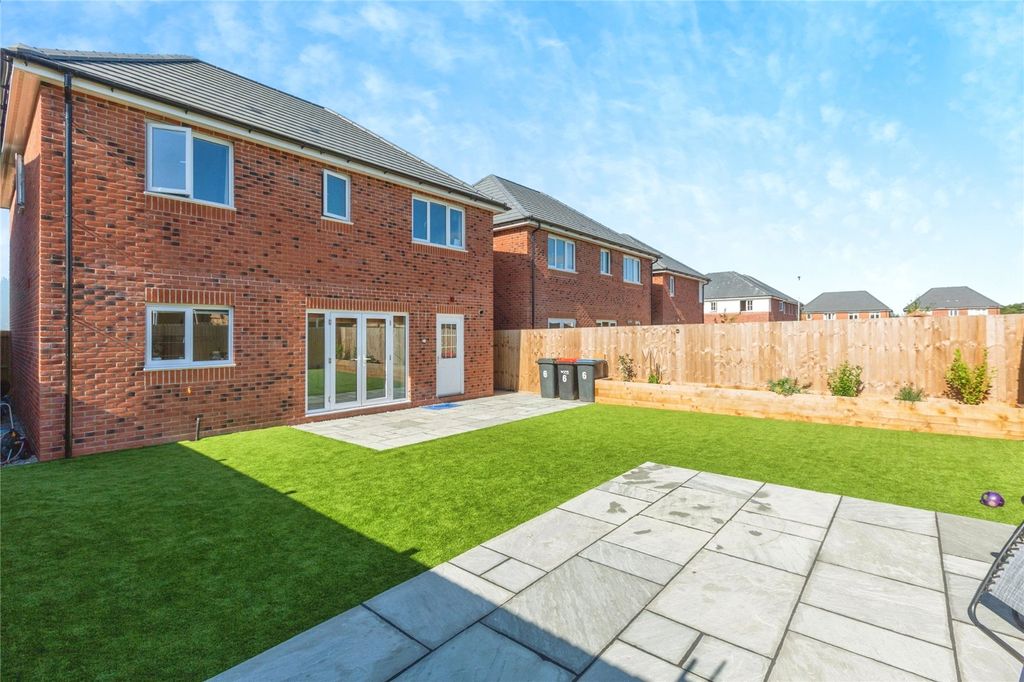 Property photo 2 of 17 Picture No. 06