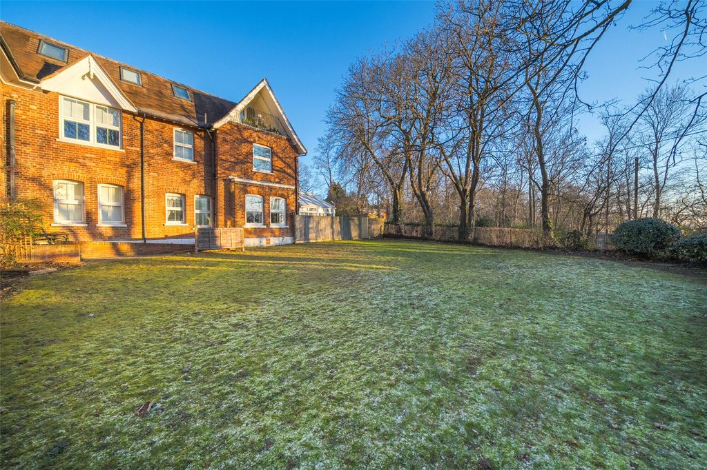 Property photo 1 of 21 External