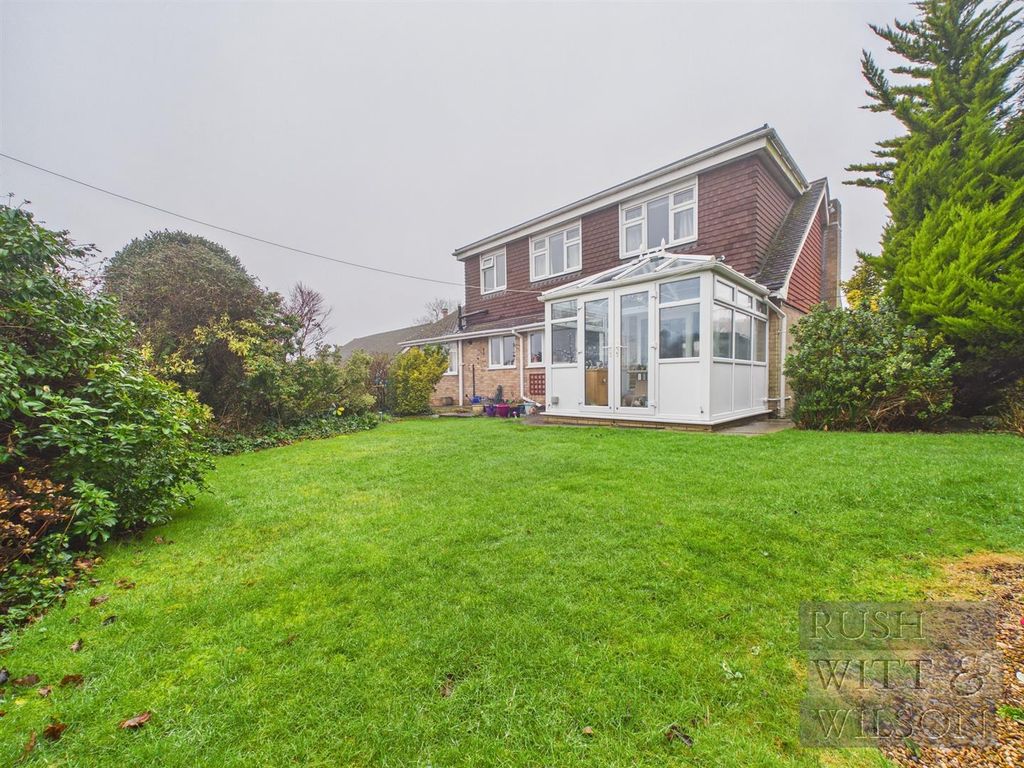 Property photo 2 of 32