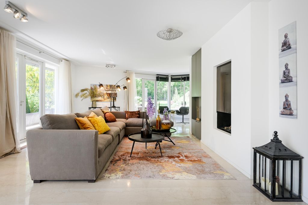 Property photo 3 of 61