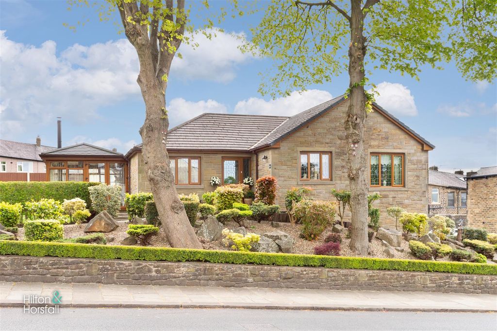 Property photo 1 of 21 Langroyd Road