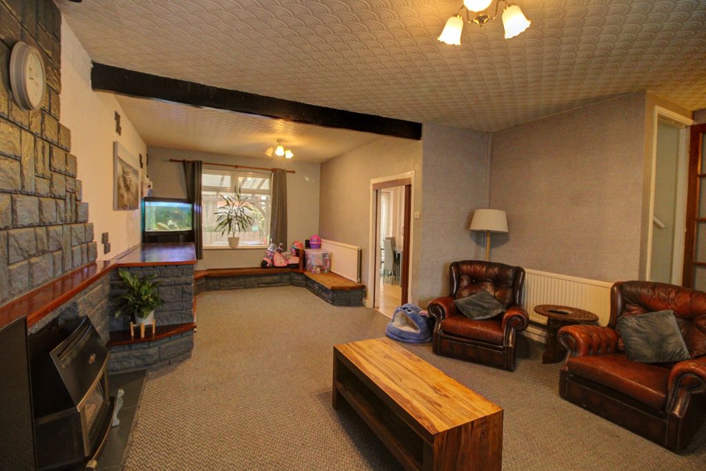 Property photo 3 of 18 3