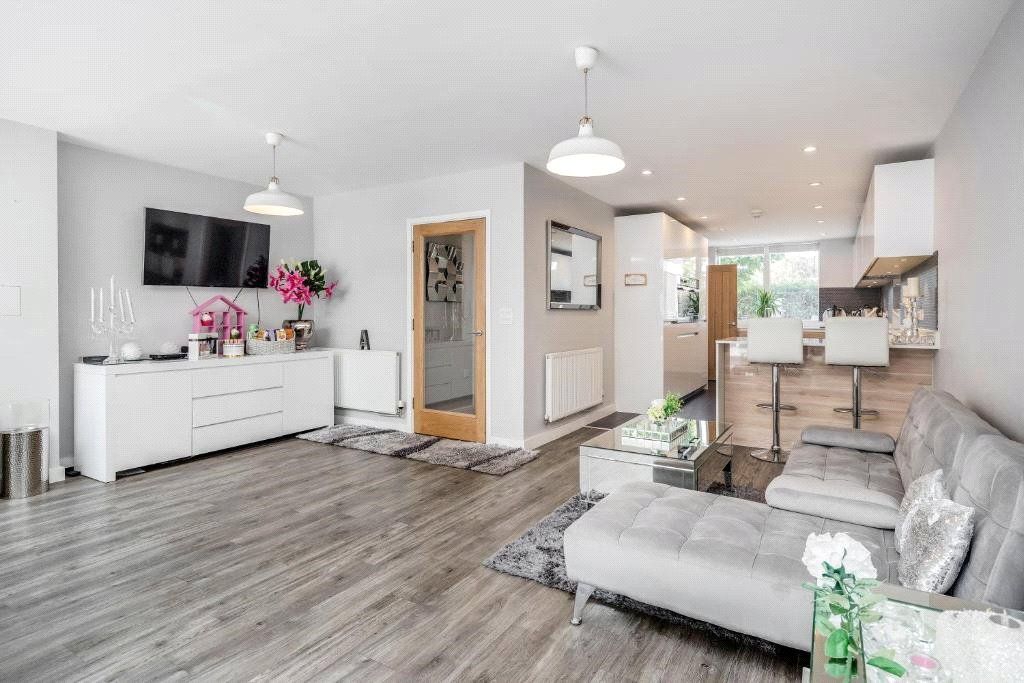 Property photo 3 of 18 Picture No. 12