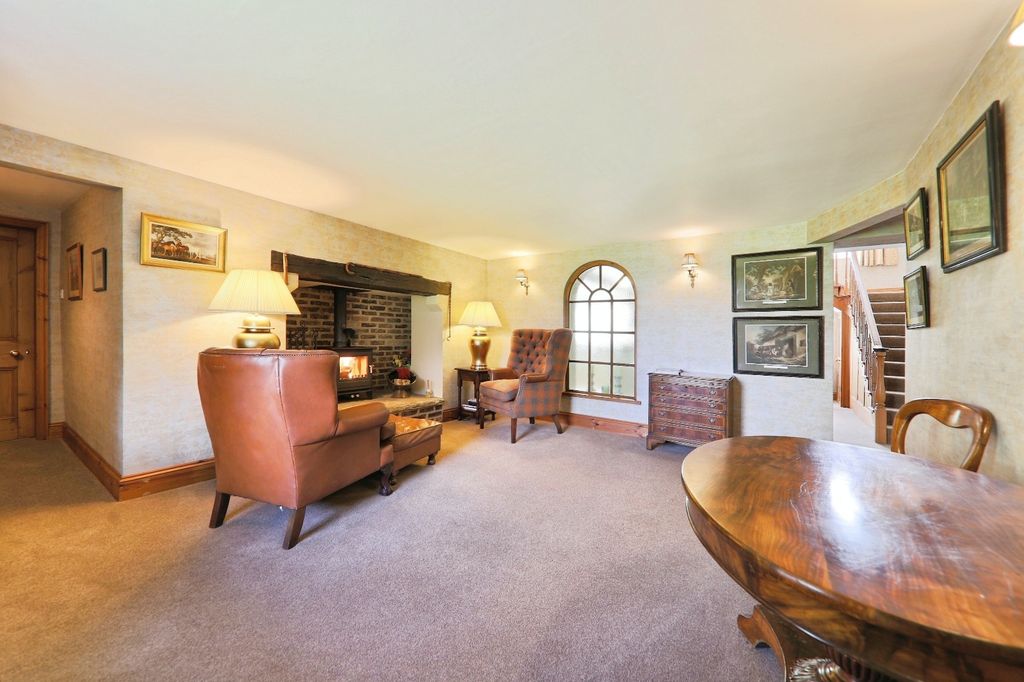 Property photo 2 of 17 5068854