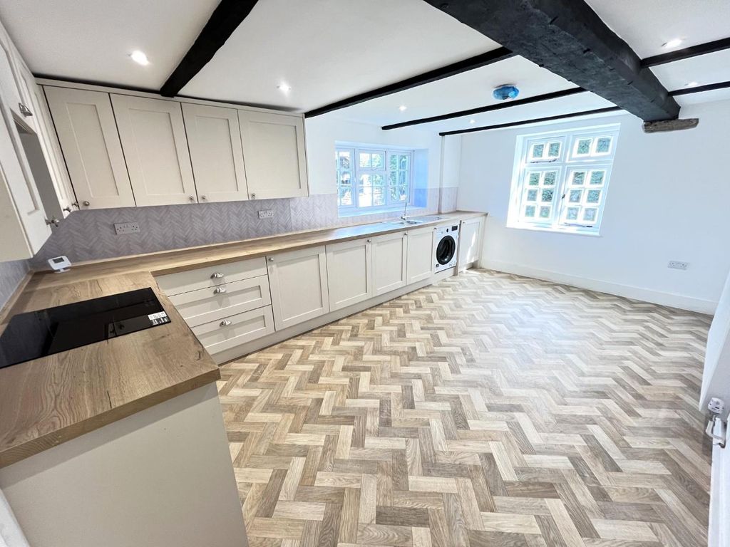 Property photo 2 of 12 Kitchen1.Jpeg