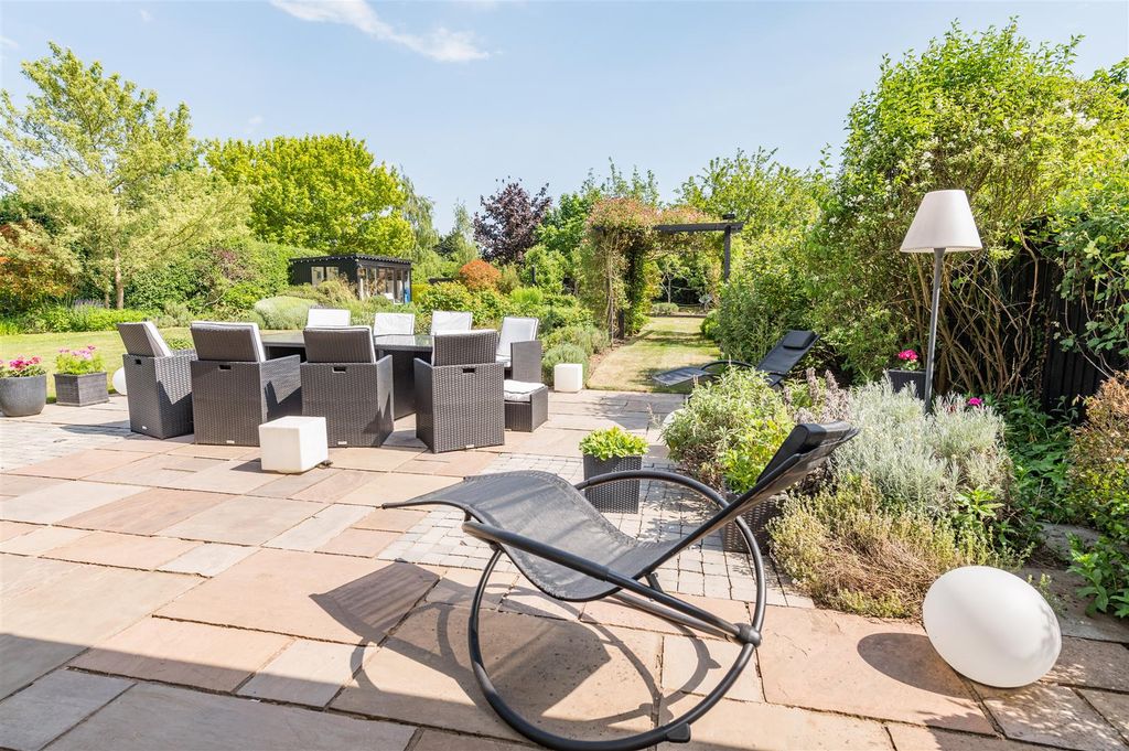 Property photo 3 of 39 Barham_31.Jpg