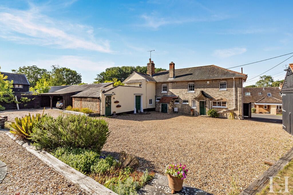 Property photo 1 of 43 4578980