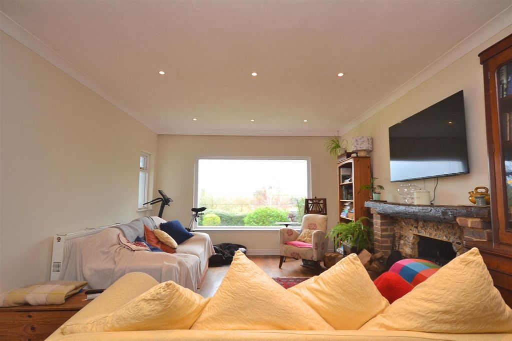 Property photo 3 of 20 0028 (2).Png