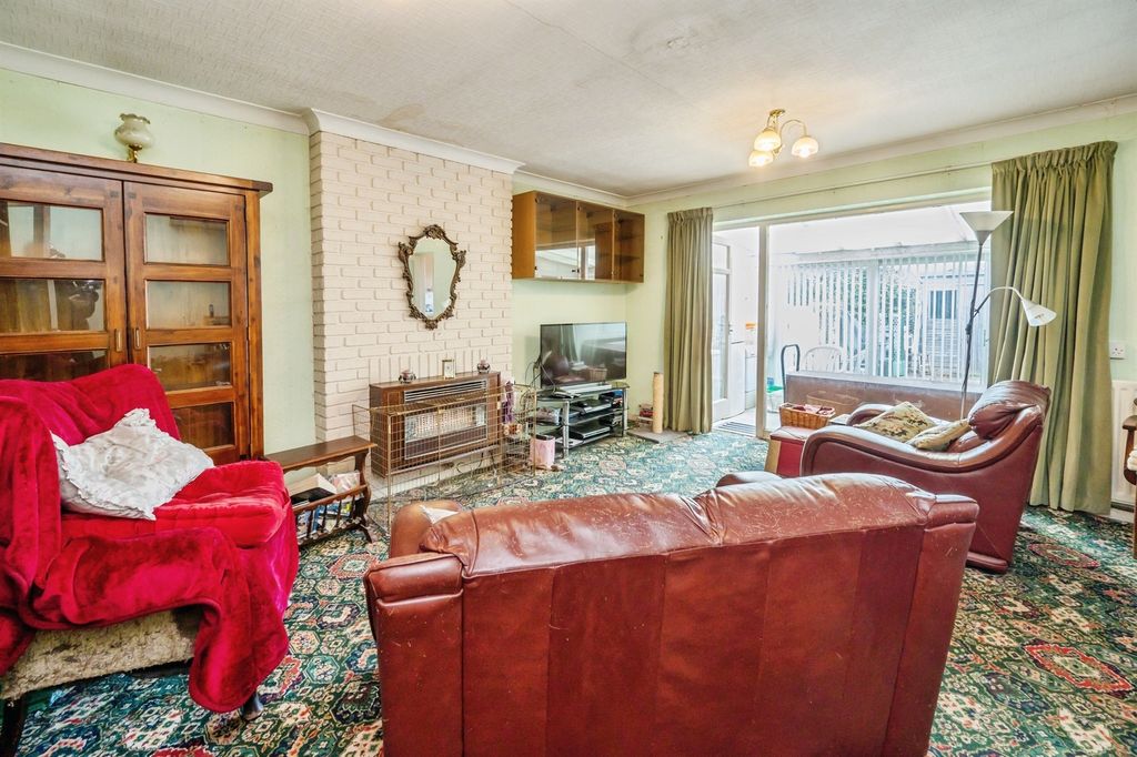 Property photo 3 of 13