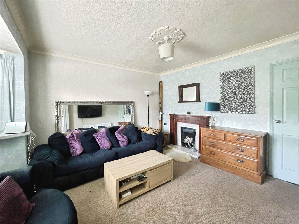 Property photo 2 of 17 Picture No. 27