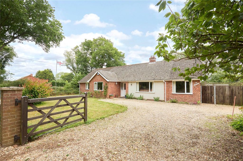 Property photo 2 of 27 Picture No. 24