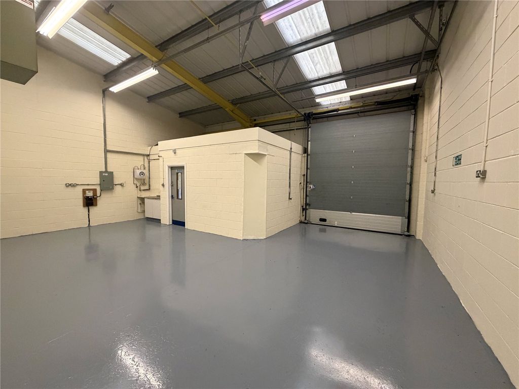 Property photo 2 of 5 Picture No. 10