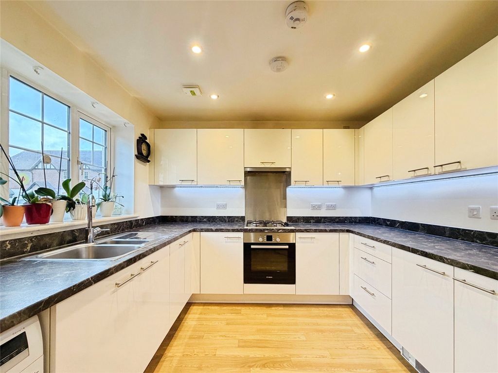 Property photo 2 of 14 Picture No. 23