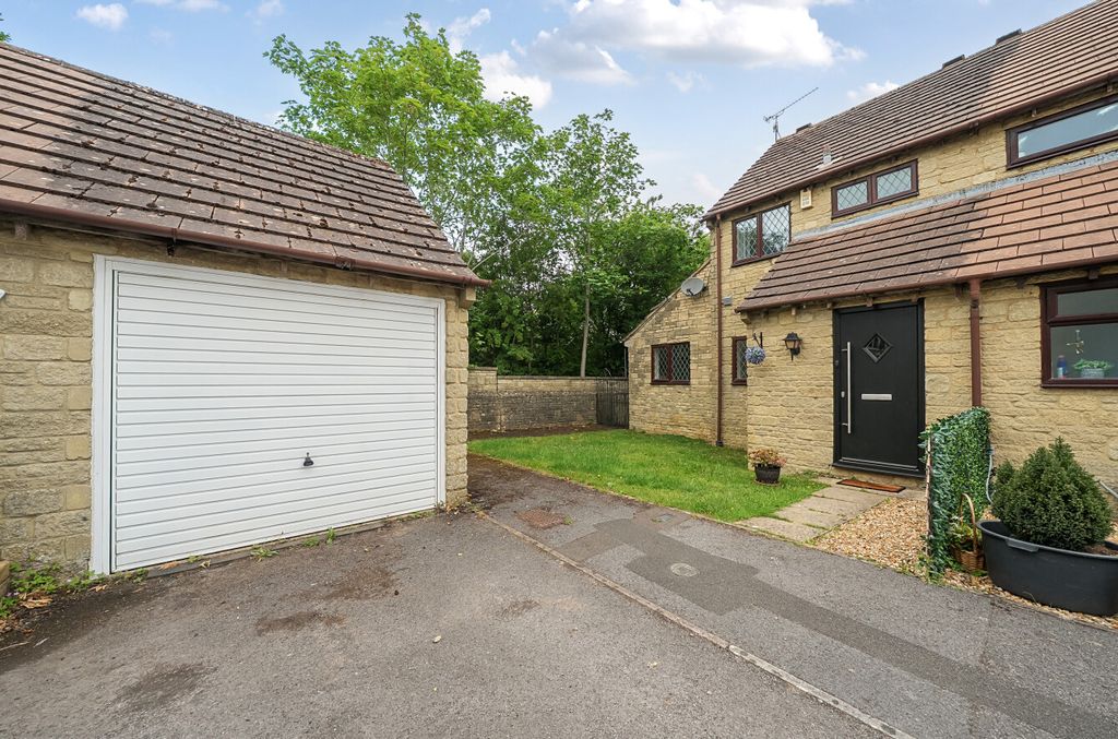 Property photo 1 of 26 1305939-25-6846Ac...