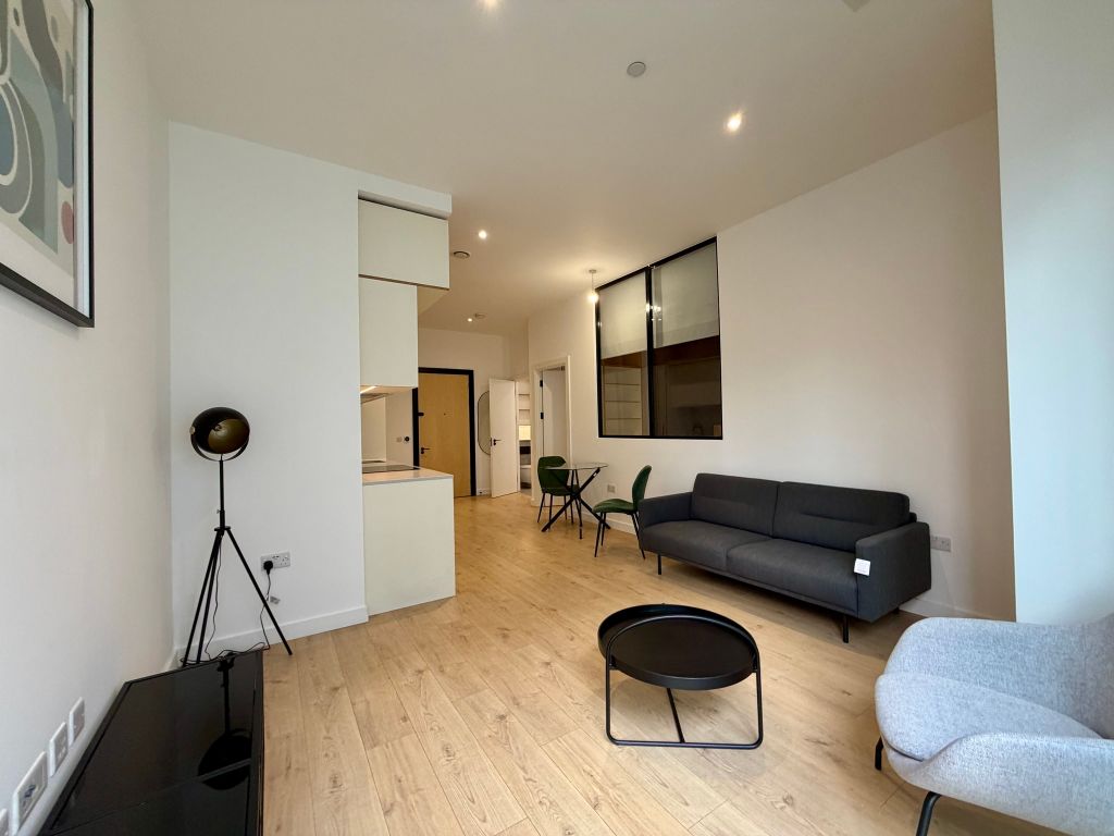 Property photo 1 of 22 Living Room