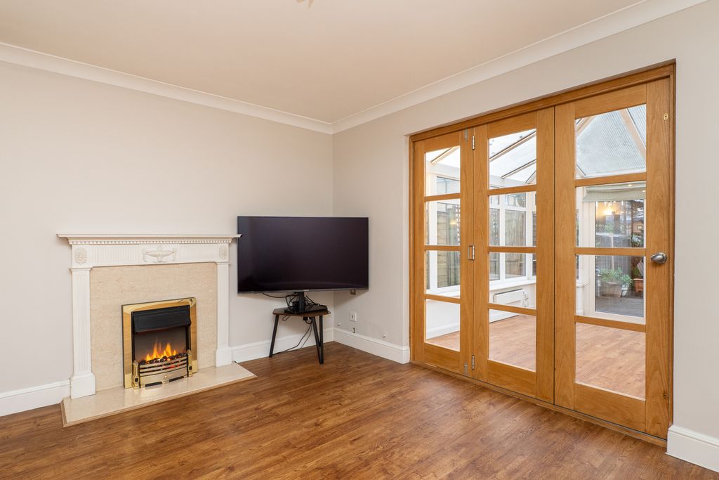 Property photo 2 of 19 Picture No. 13