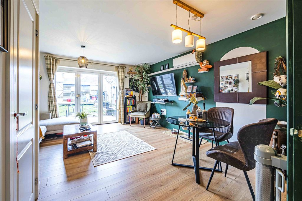 Property photo 3 of 13 Picture No. 19