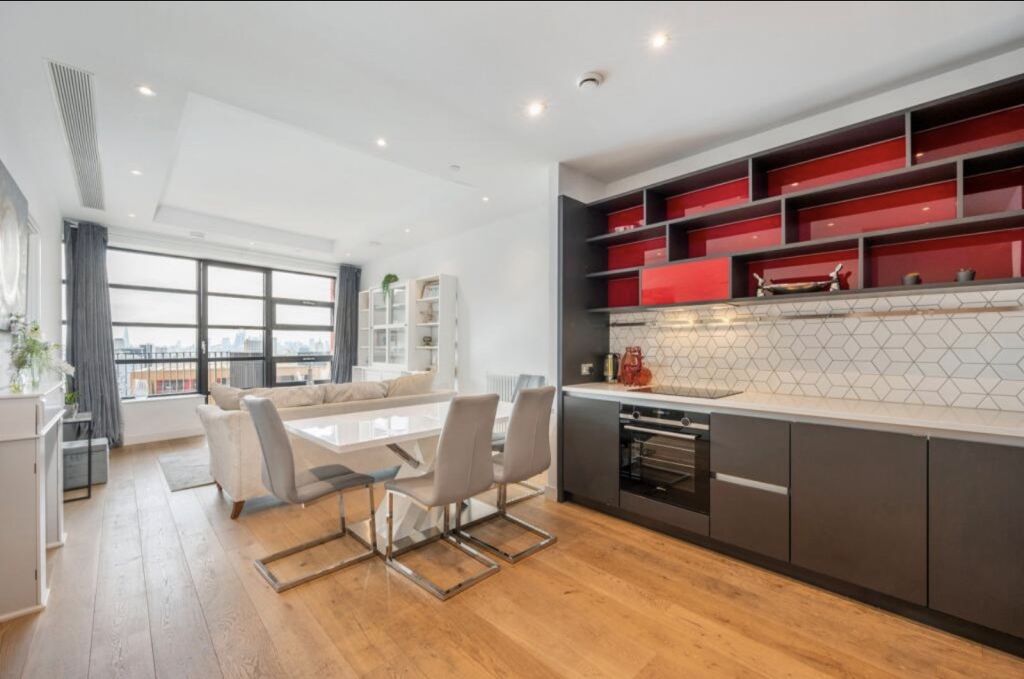 Property photo 2 of 21