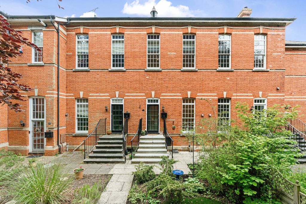 Property photo 1 of 18 3316753