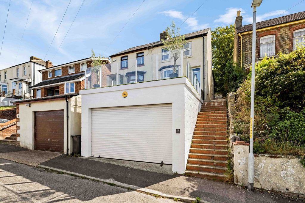 Property photo 1 of 19
