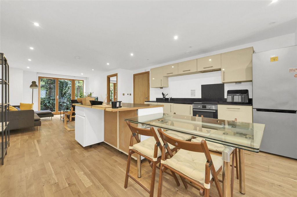 Property photo 1 of 47 Picture No. 57