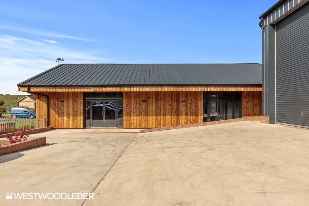 Property photo 3 of 16 Loadingshed_13