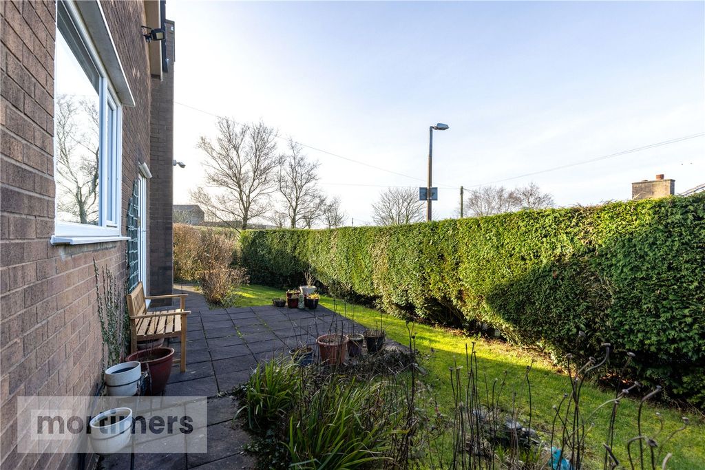 Property photo 3 of 19 Garden