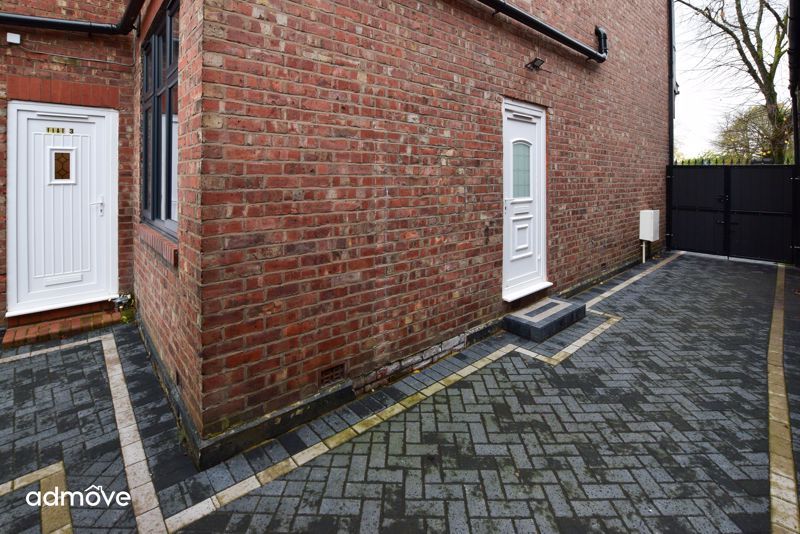 Property photo 3 of 11 Photo 3