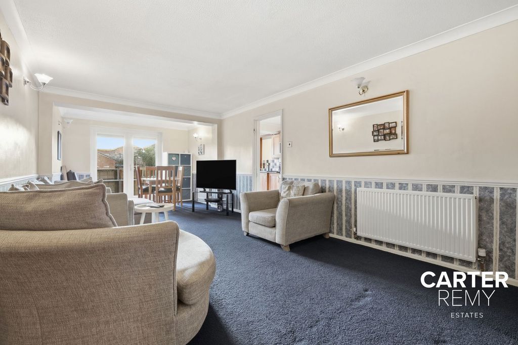 Property photo 3 of 27