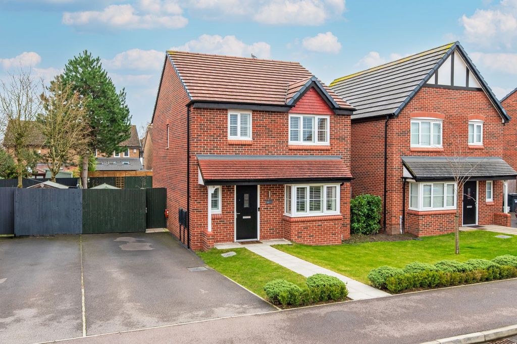 Property photo 1 of 20 Front Exterior