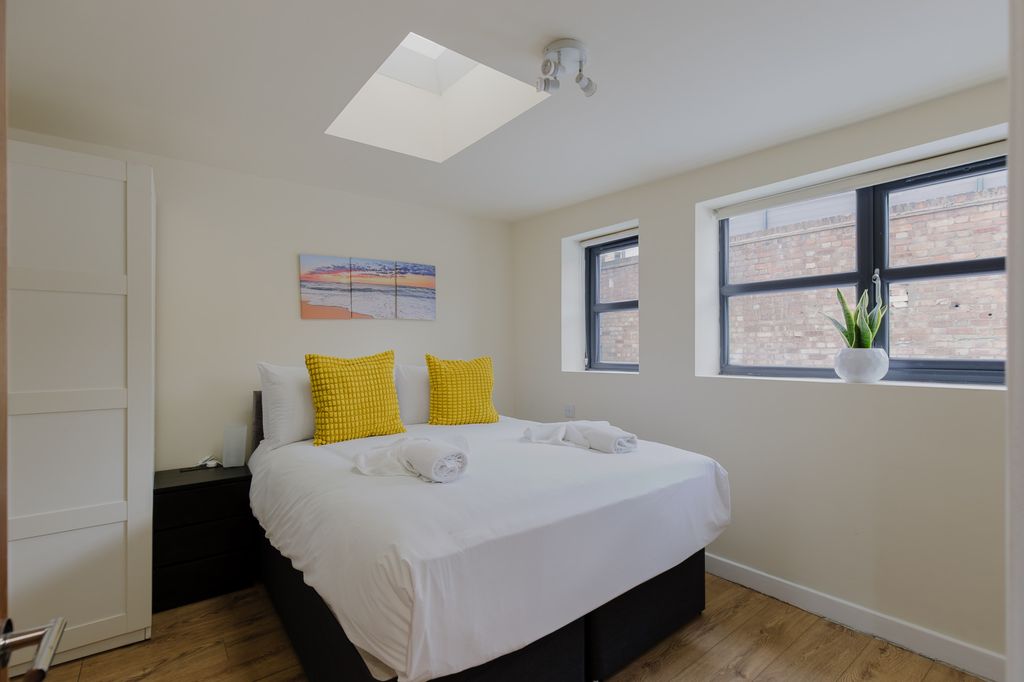 Property photo 3 of 26