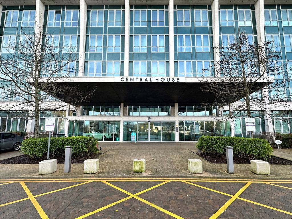 Property photo 1 of 28 Picture No. 14