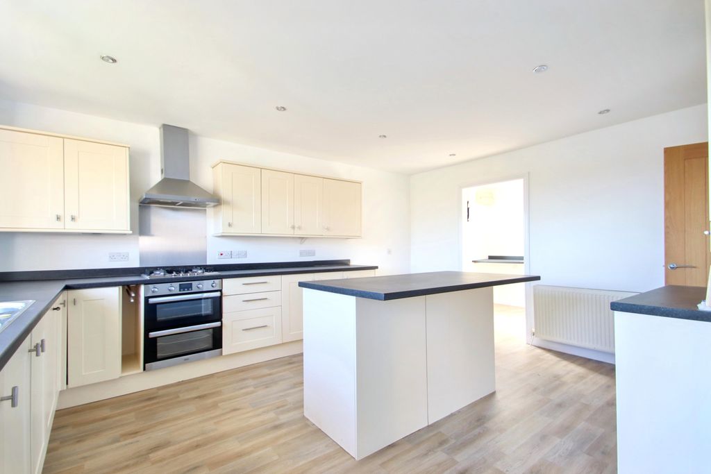 Property photo 3 of 44 Kitchen