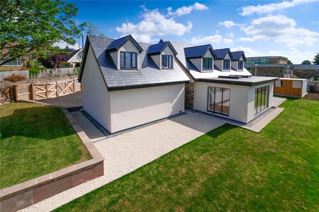 Property photo 2 of 46 Picture No. 44