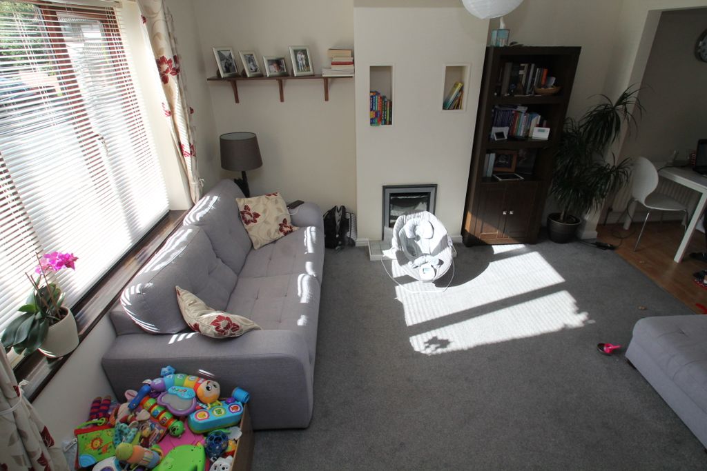 Property photo 2 of 9