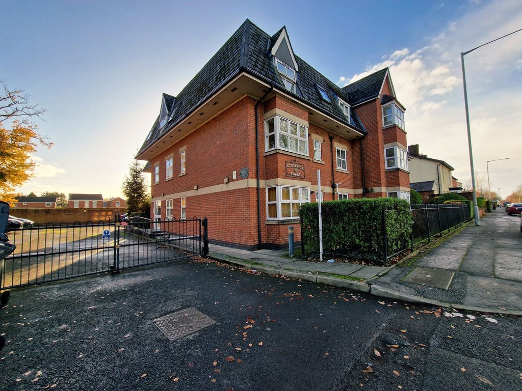 Property photo 2 of 8