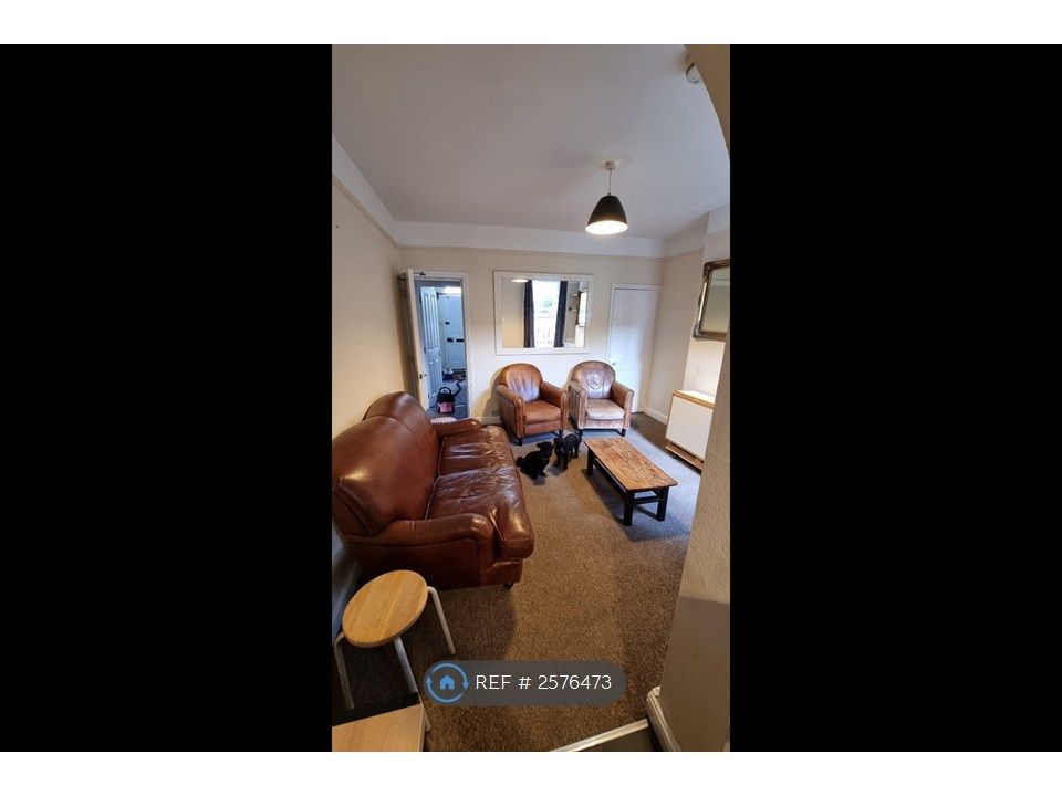 Property photo 3 of 13 Sitting Room