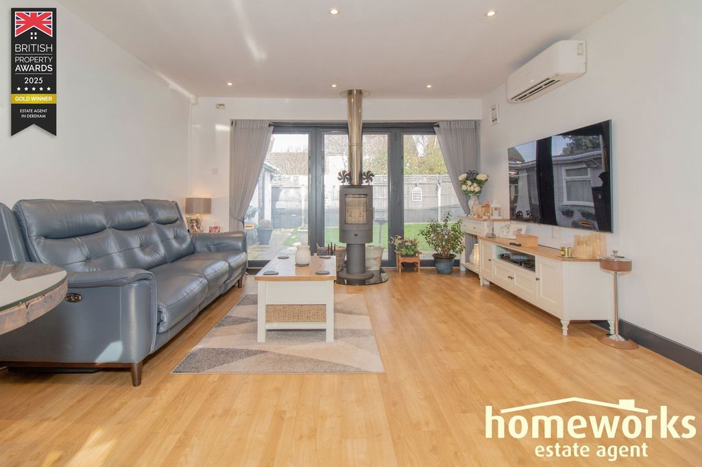 Property photo 3 of 15