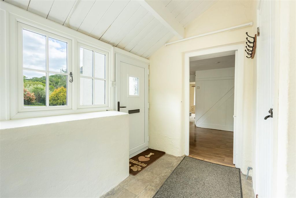 Property photo 3 of 26