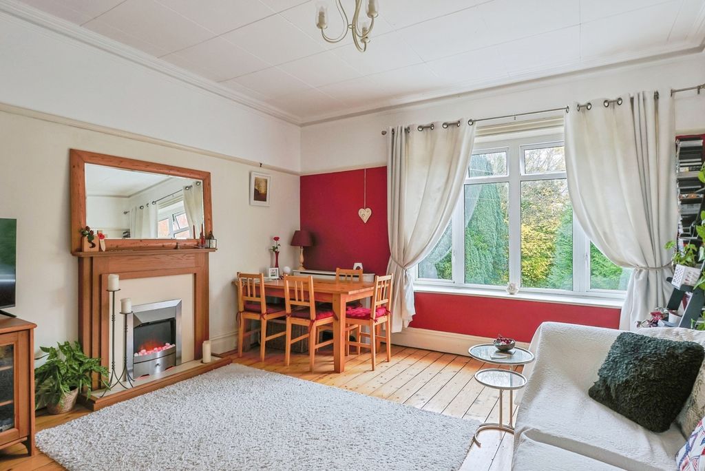 Property photo 2 of 17 Photo